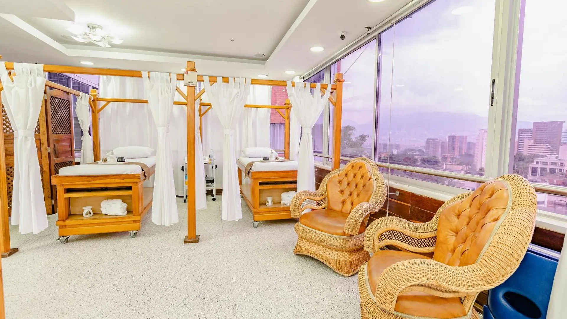 Hotel Du Parc 메딜린 5*,  콜롬비아